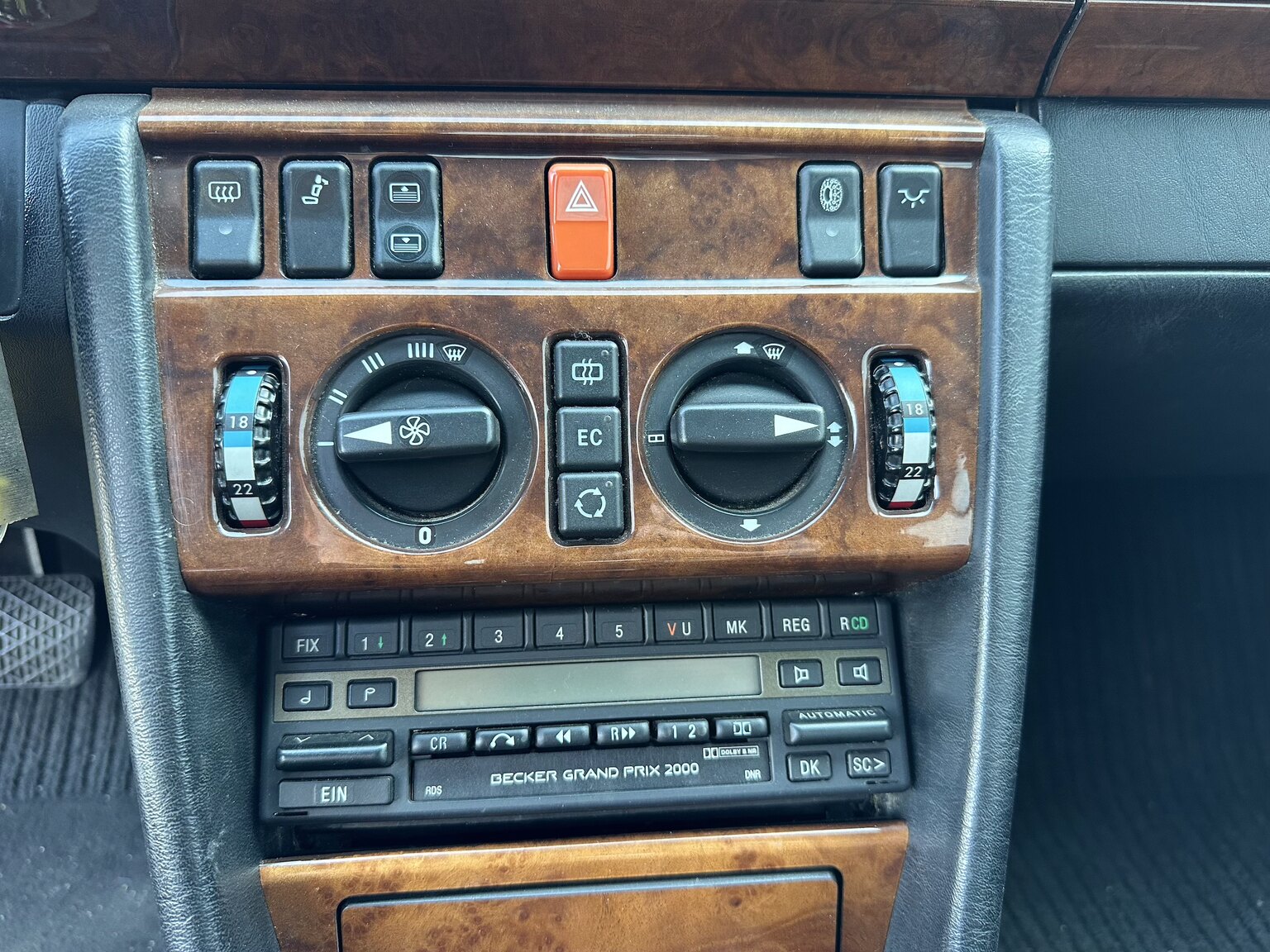 Interior image of 1992 Mercedes-Benz 300 CE-24