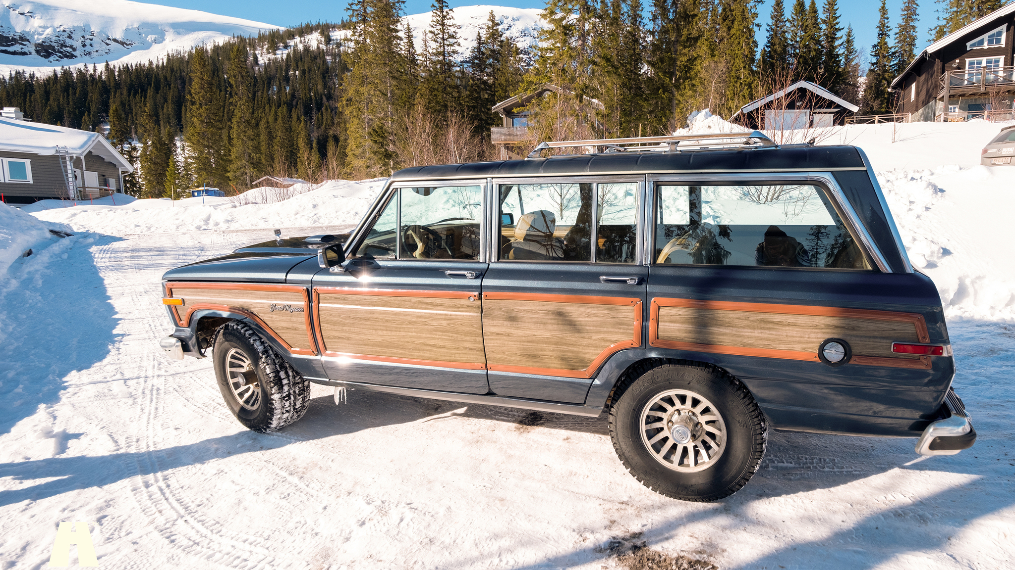 Aussenfoto 1988 Jeep Grand Wagoneer 5.9
