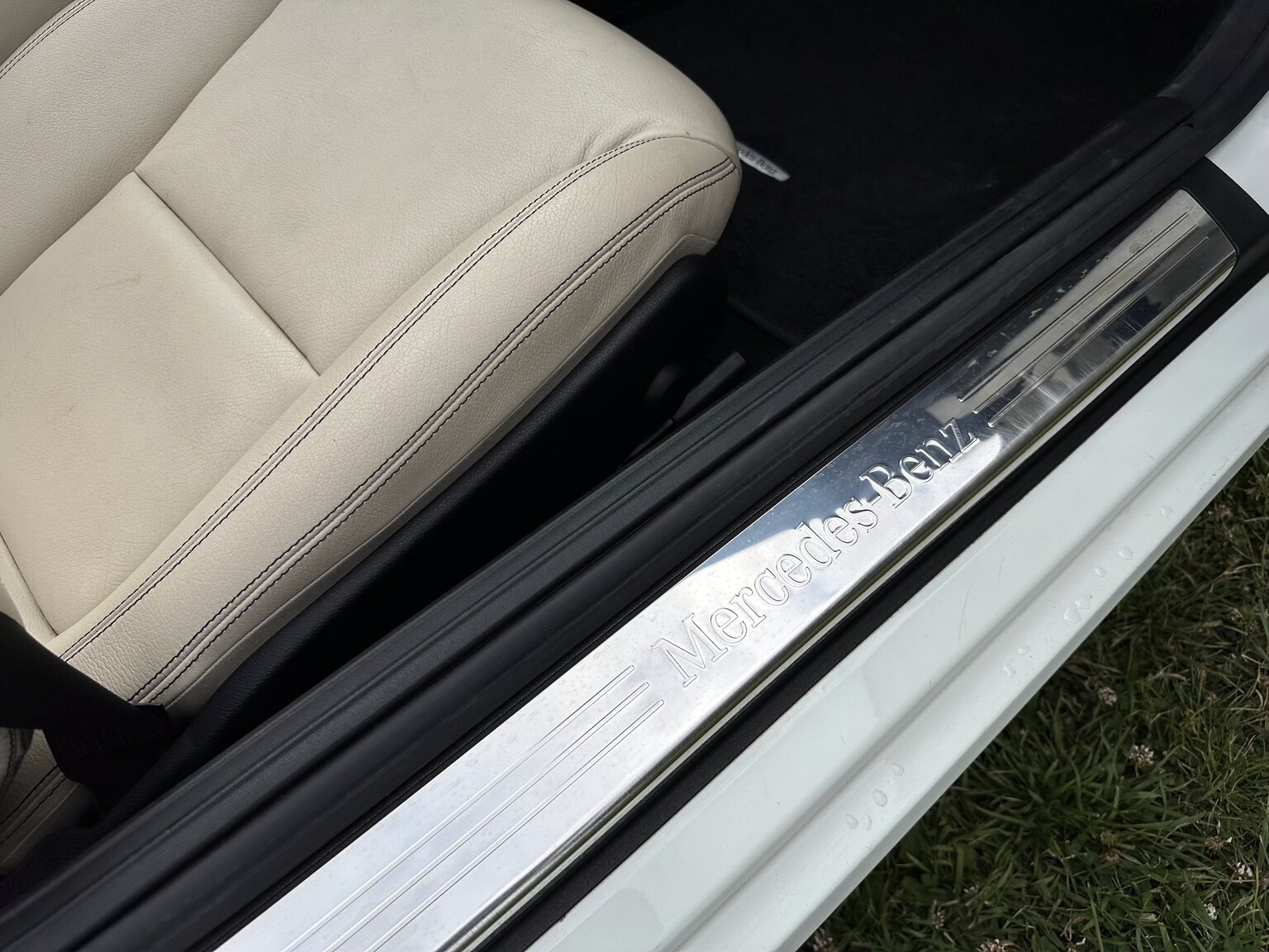 Interior image of 2012 Mercedes-Benz SLK 350