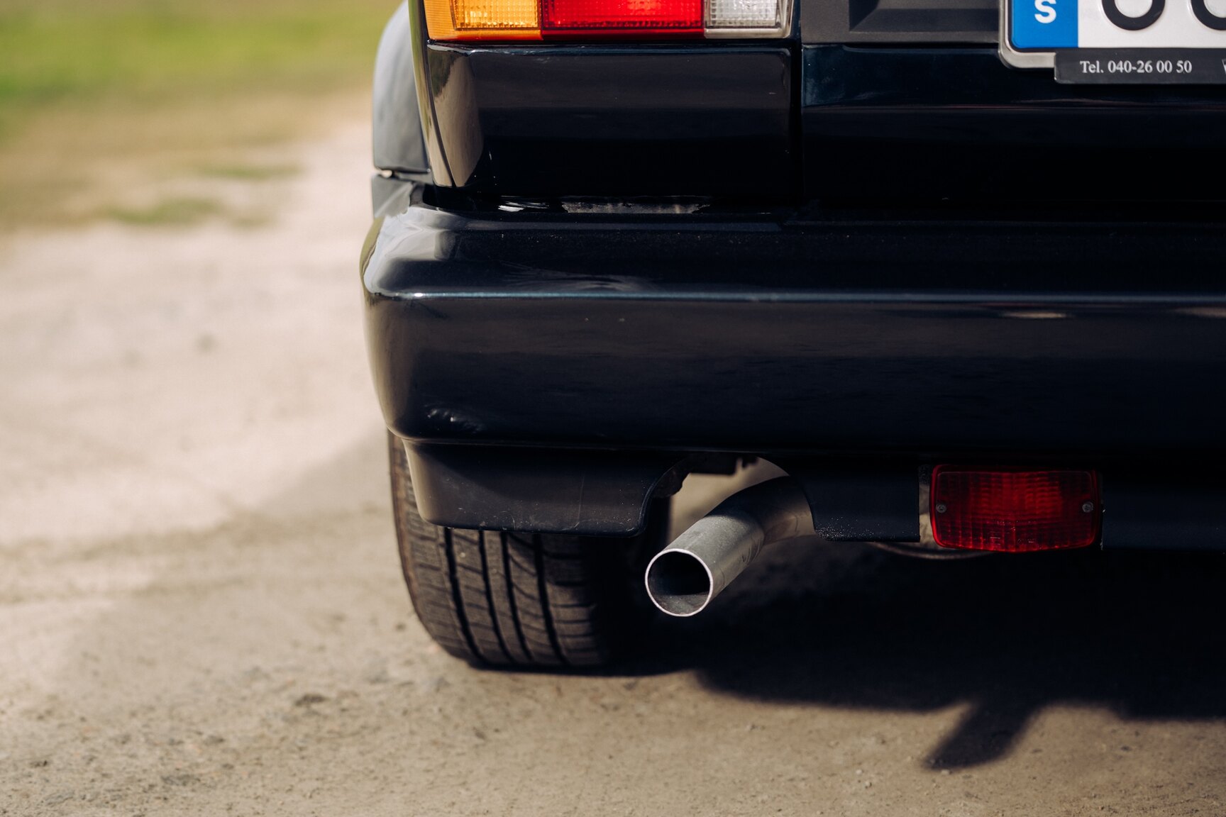 Exterior image of 1991 VW Golf Cabriolet "Etienne Aigner Edition"
