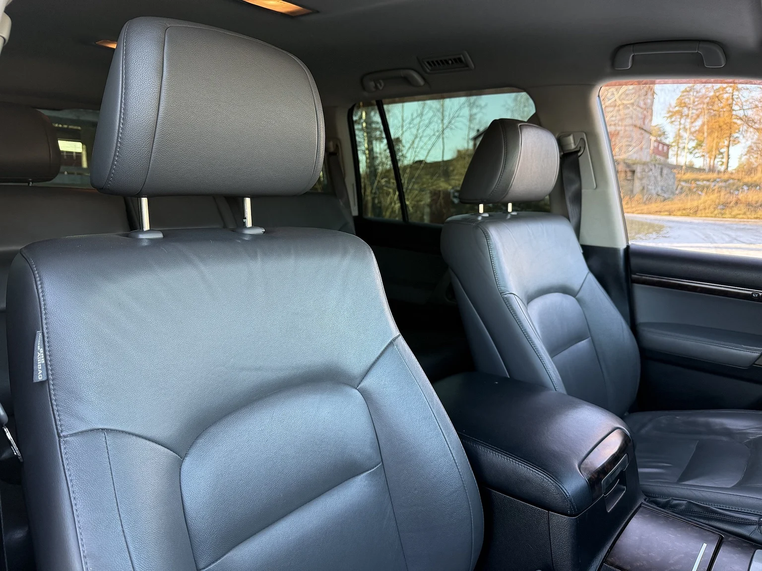 Innenraumfoto von 2008 Toyota Land Cruiser 200 Series 4.5 V8 (17)