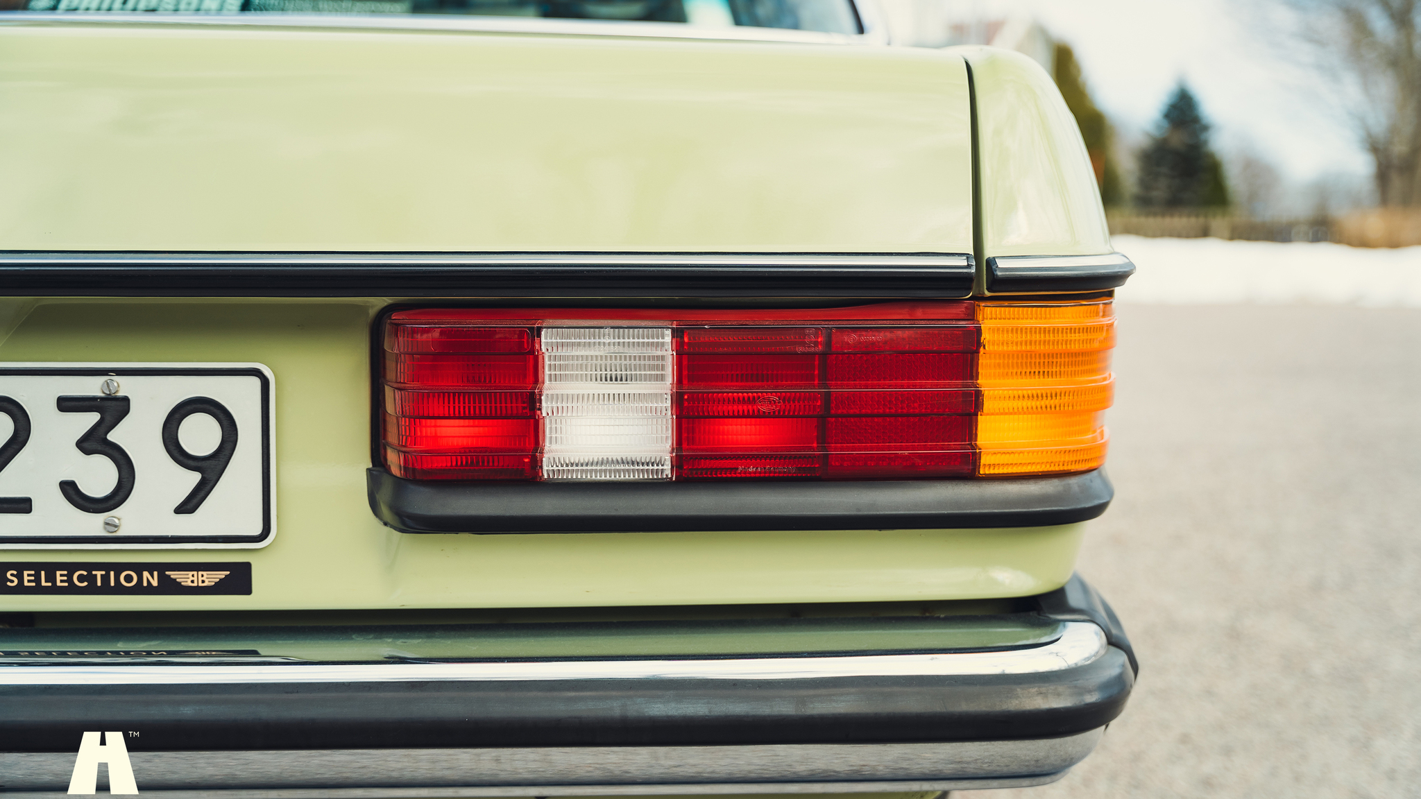 Exterior image of 1979 Mercedes Benz 230