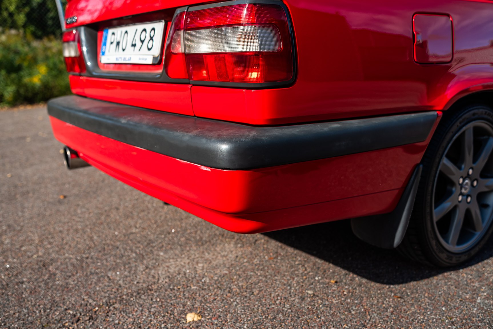 Exterior image of 1996 Volvo 850 R