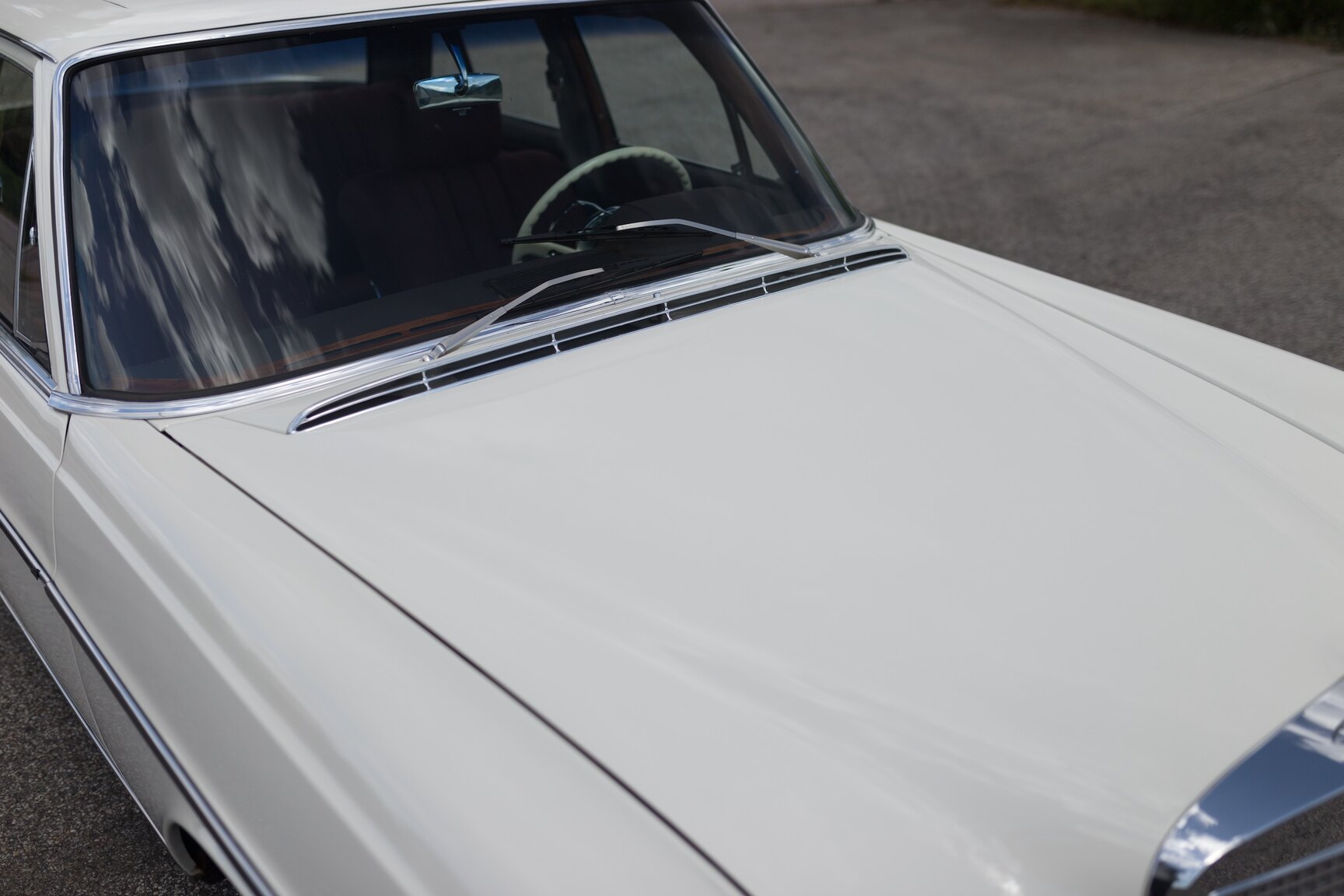 Exteriörbild på 1966  Mercedes-Benz 250 