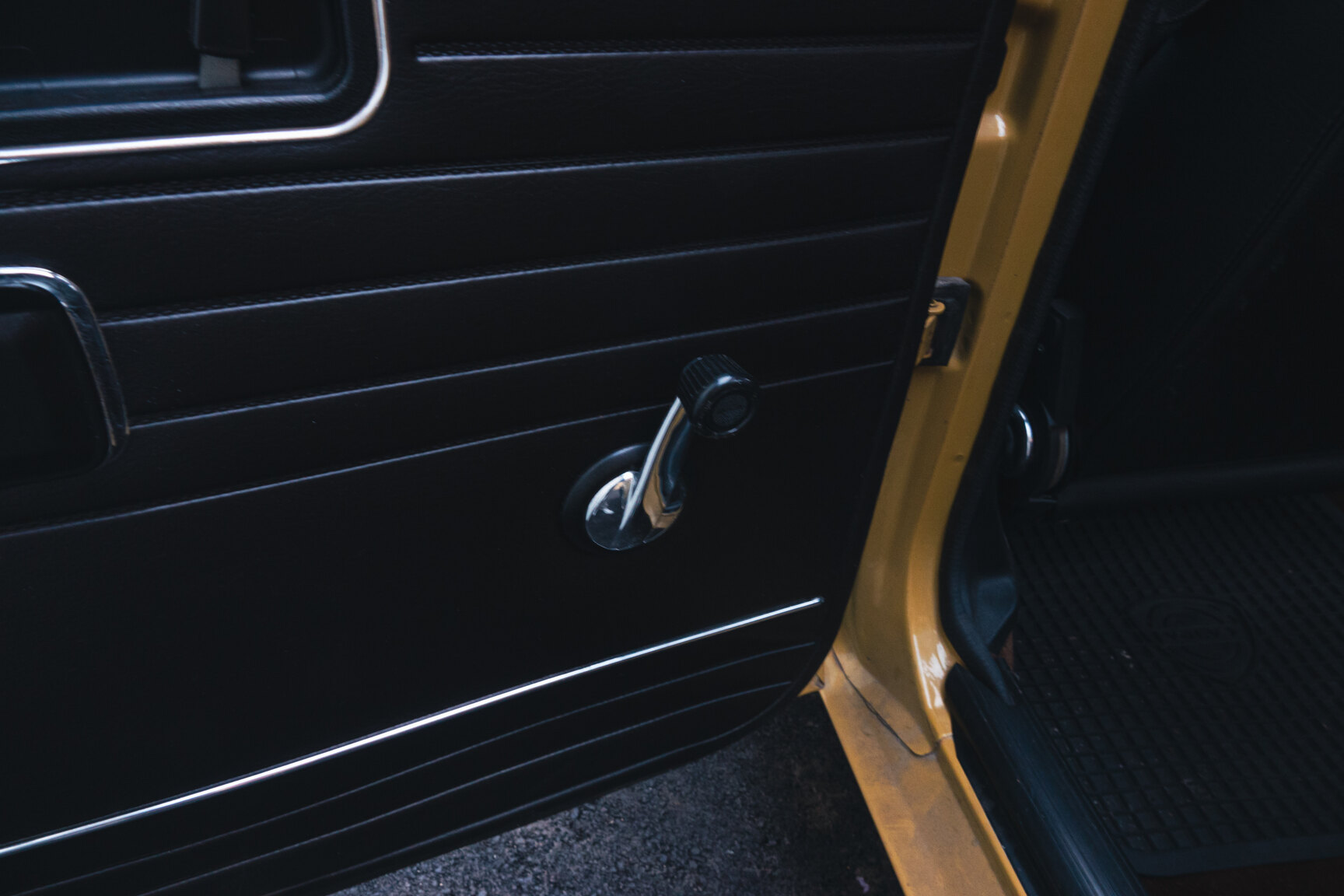 Interiörbild 1971 Volvo 144 2.0 Automat