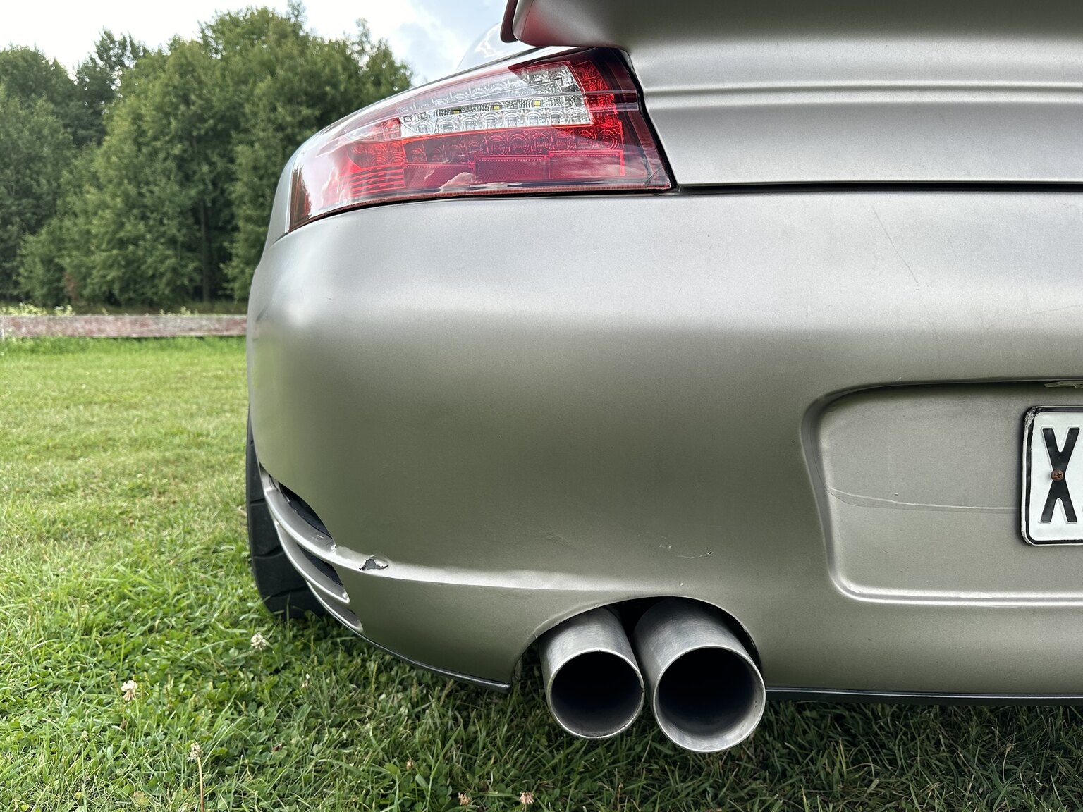 Exterior image of 2002 Porsche 996 Turbo (40)