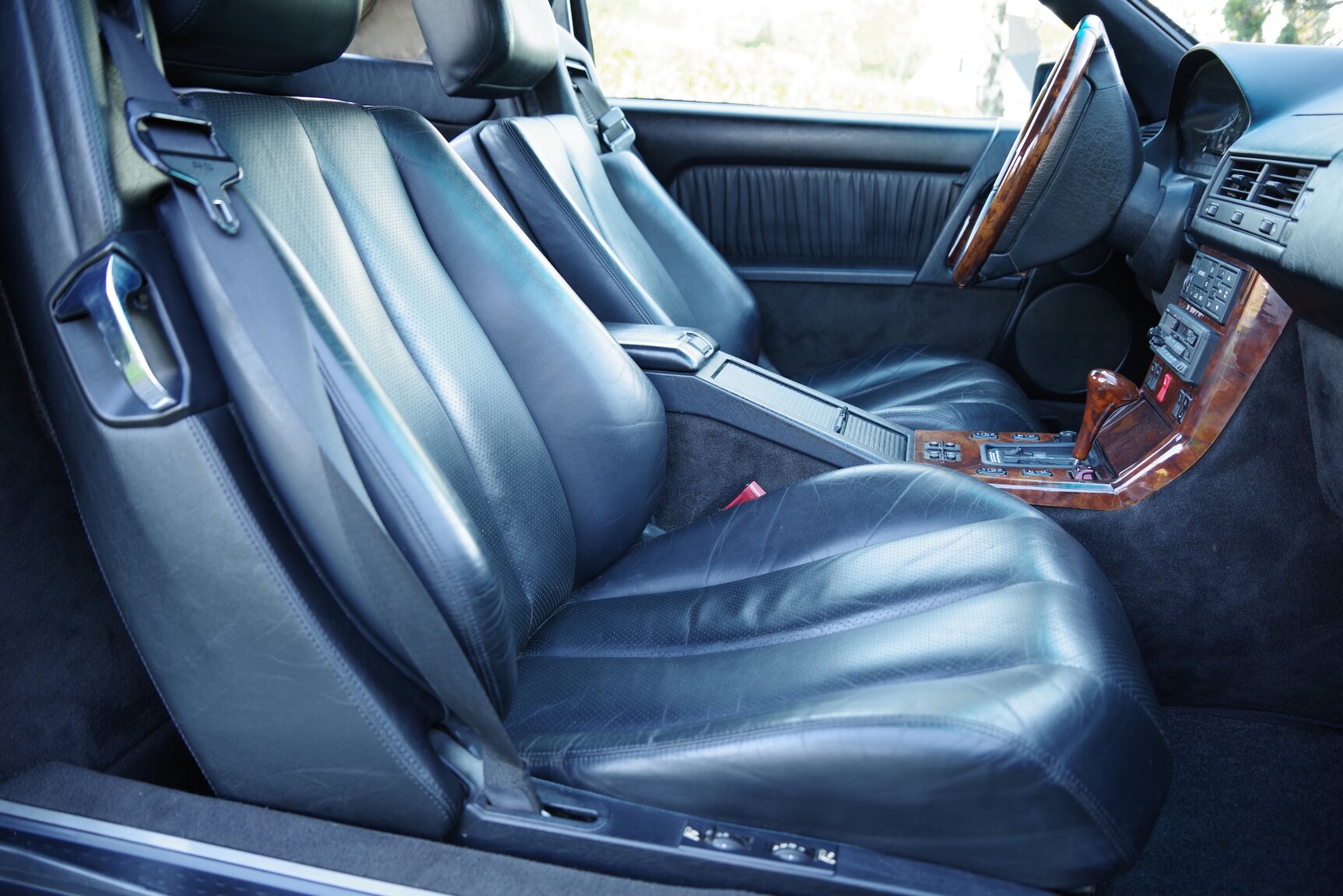 Interior image of 1992 Mercedes-Benz 300 SL-24