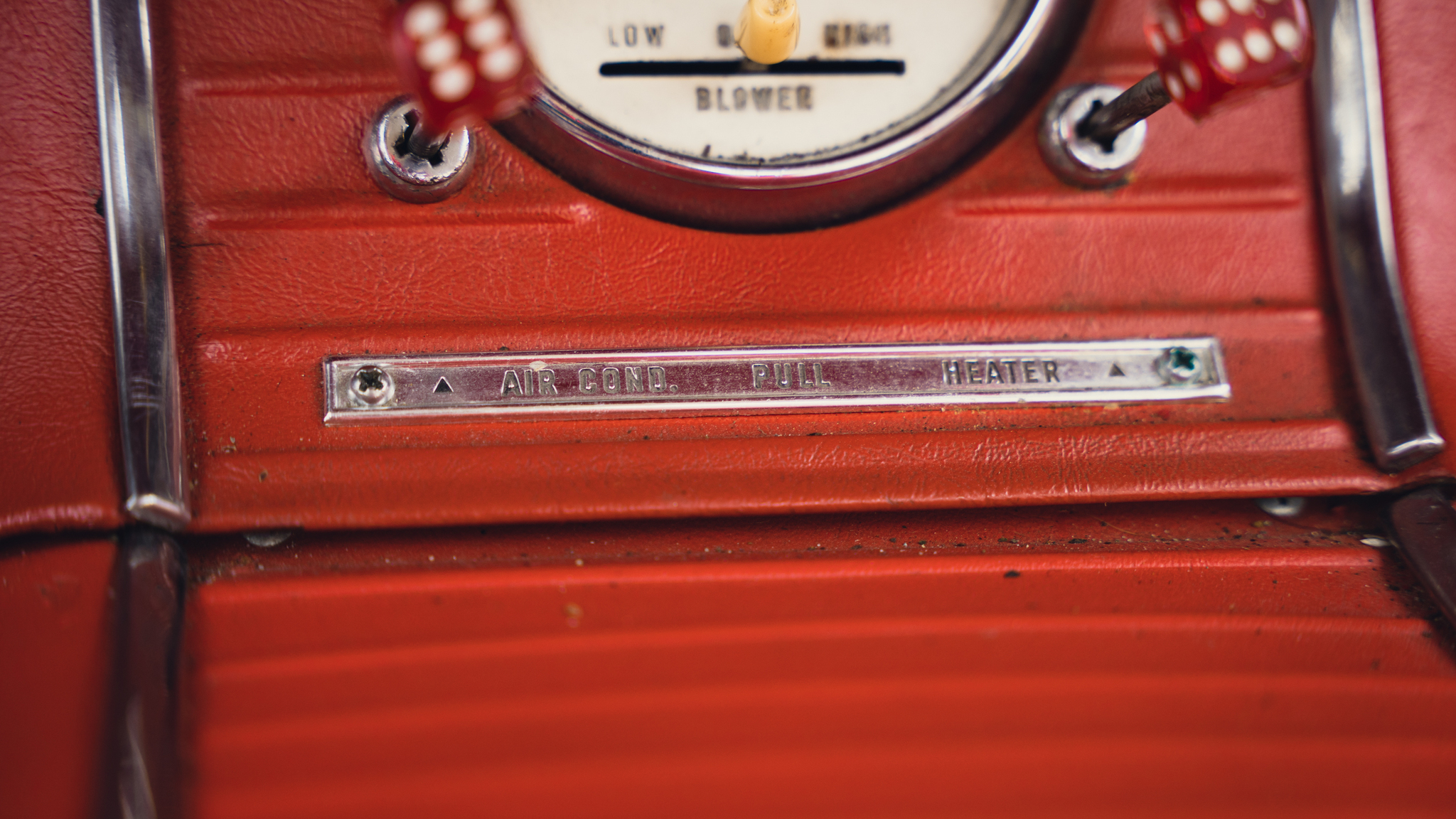 Interior image of 1959 Ford Thunderbird hardtop (39)