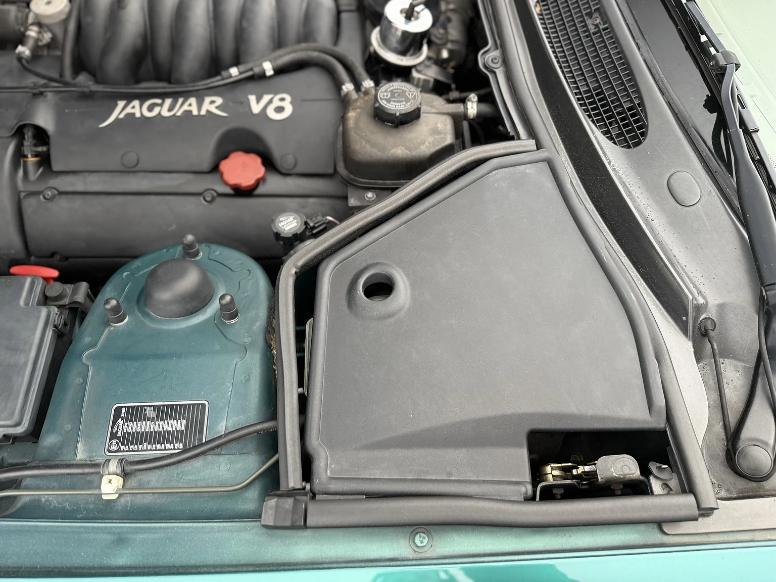 Image of 1997 Jaguar XK8 (2) mechanics