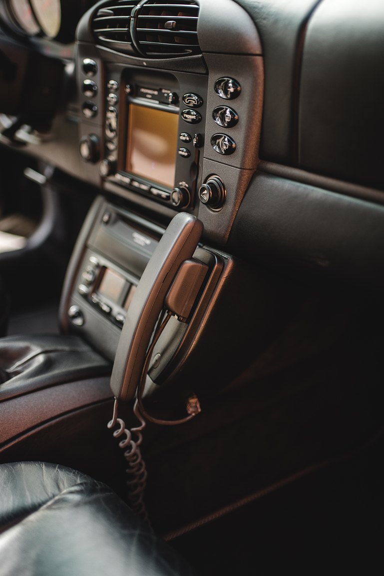 Interior image of 1998 Porsche 996 Carrera 