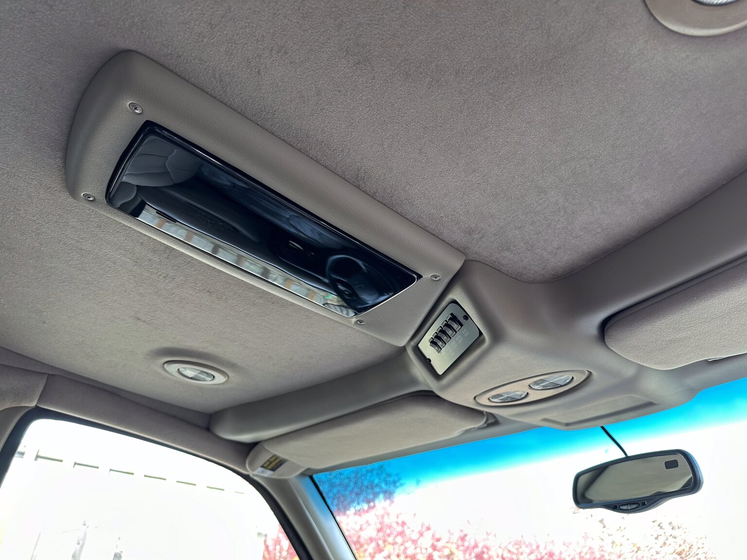 Interiörbild 2000 GMC Savana G1500 Conversion Van
