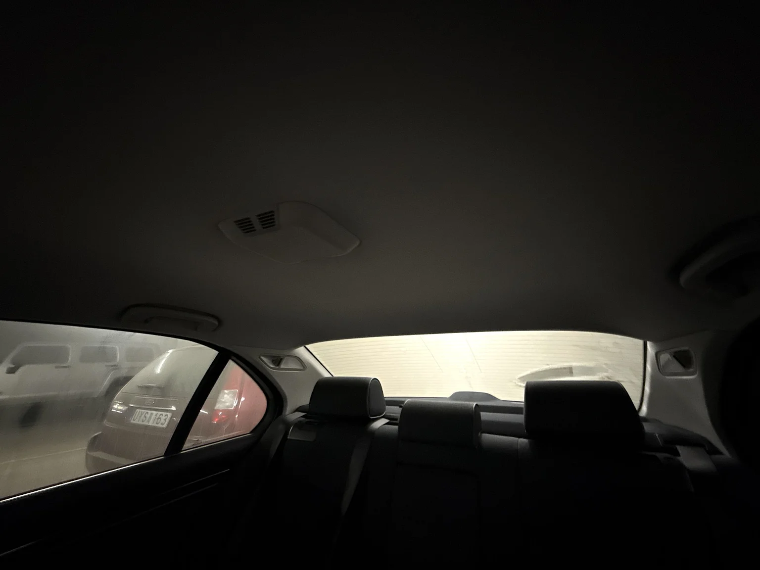 Interior image of 2002 BMW 520i (47)