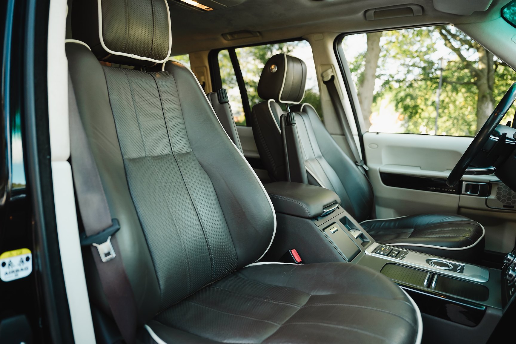Interior image of 2012 Range Rover 4.4 TDV8 Westminster 