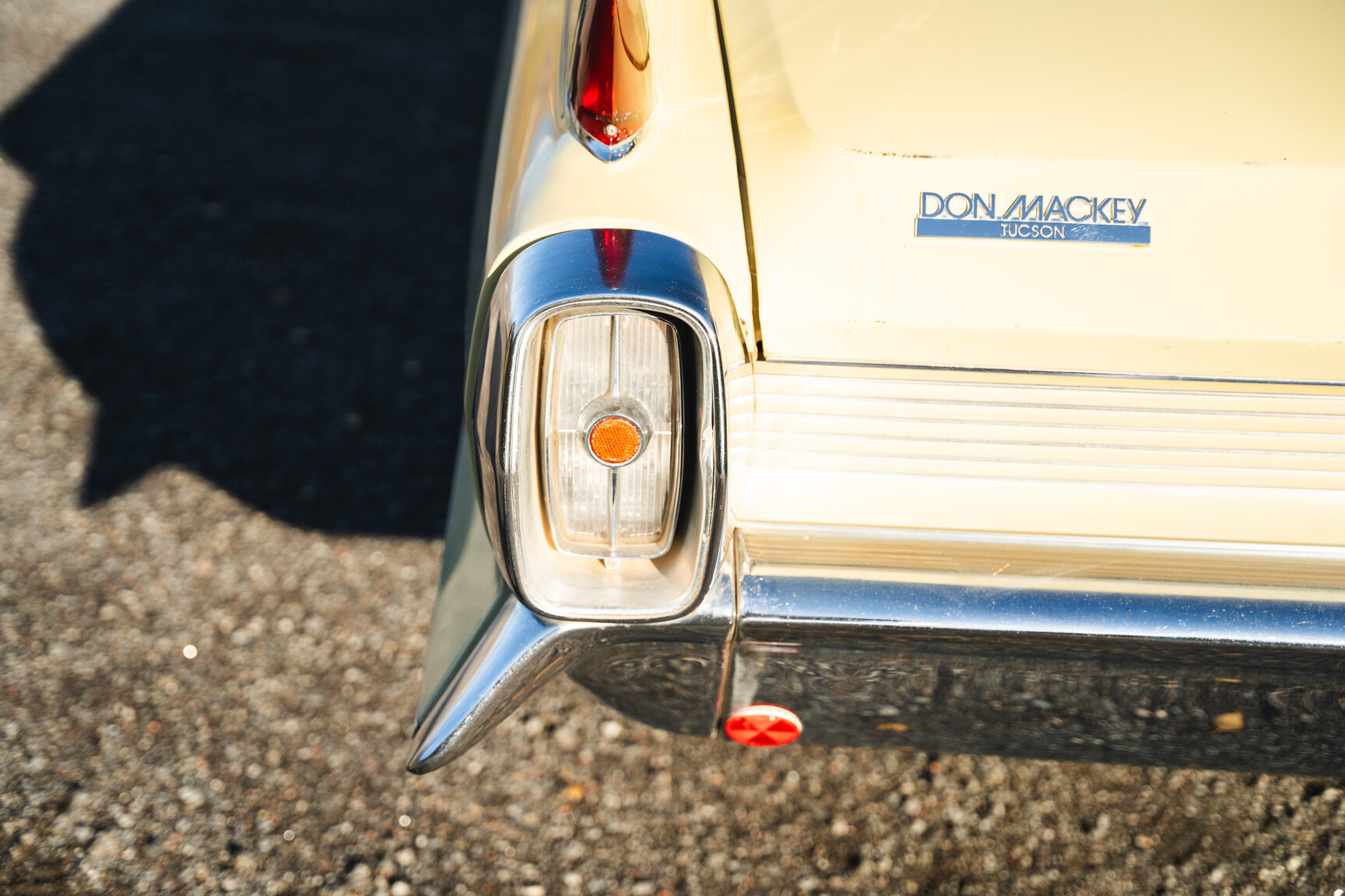 Exteriörbild på 1962 Cadillac Coupé De Ville
