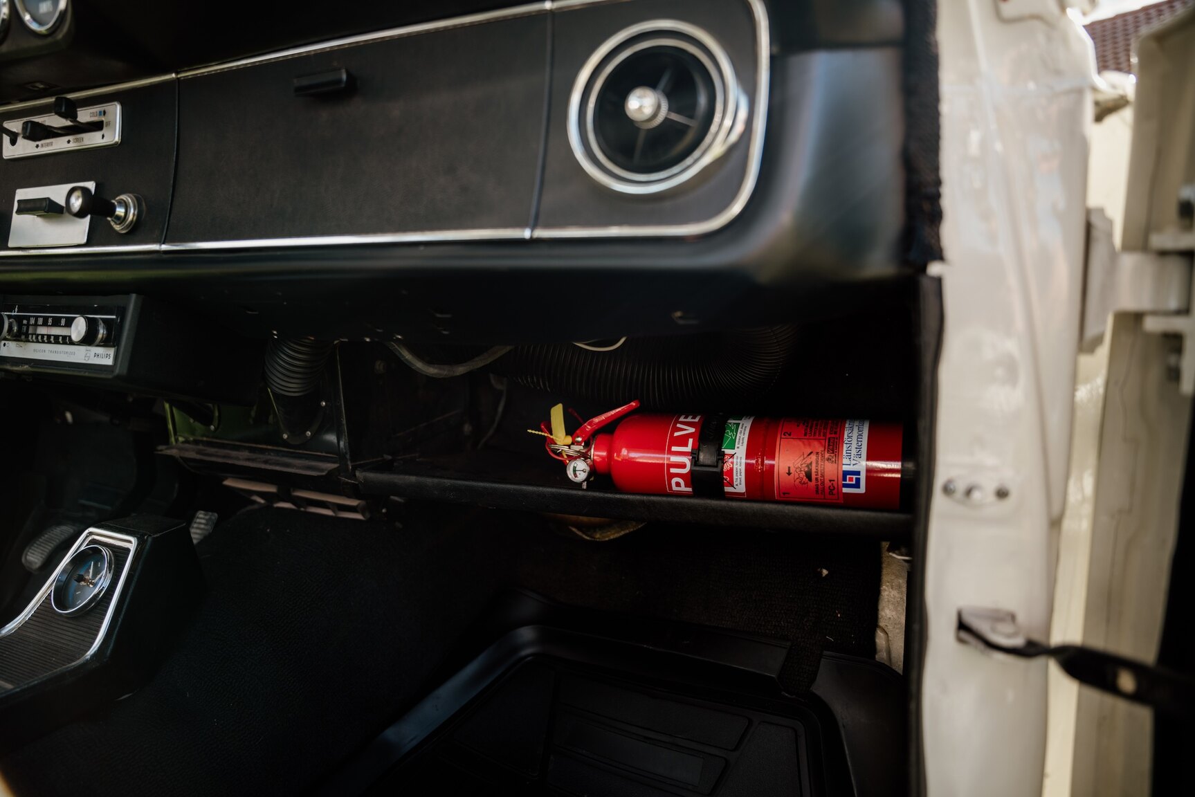 Interior image of 1968 Ford Cortina Lotus (19)