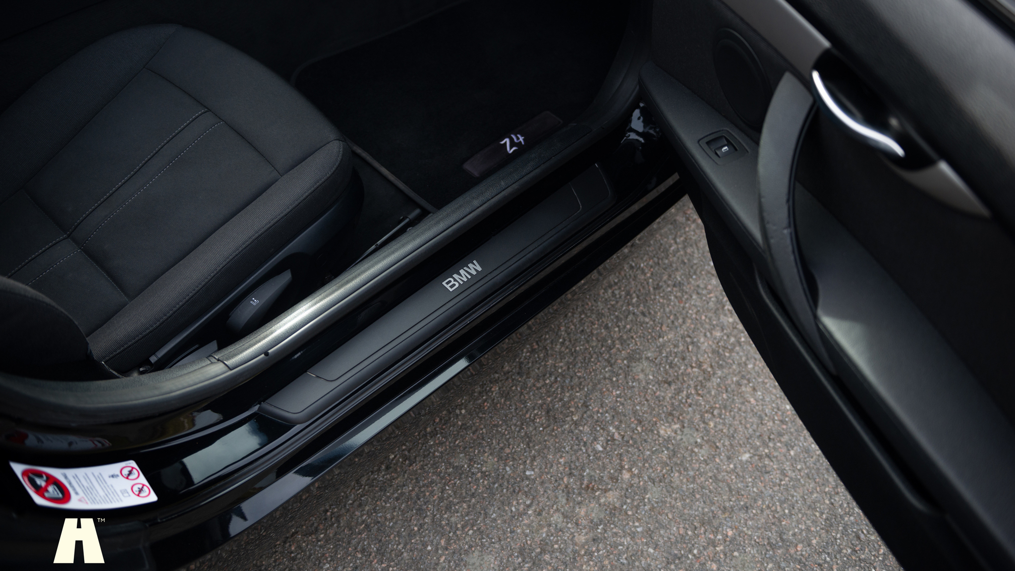 Interior image of 2009 BMW Z4 S-Drive23i (37)