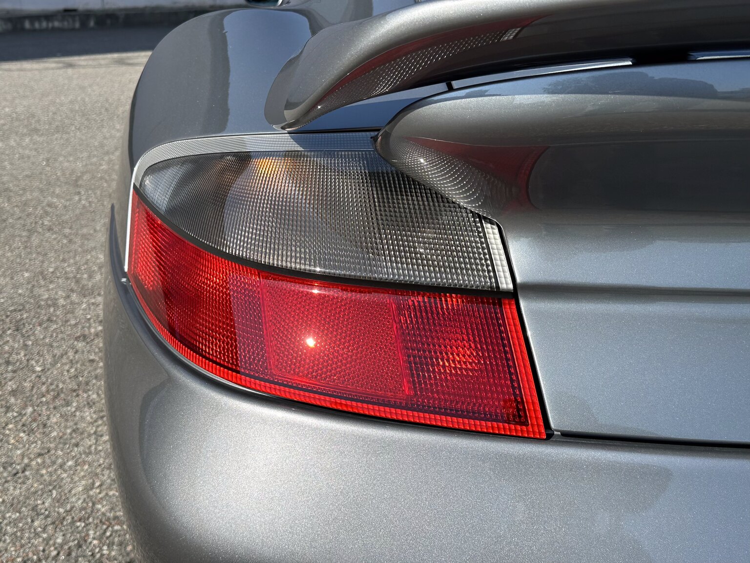 Exteriörbild på 2001 Porsche 911 Turbo RUF RT12