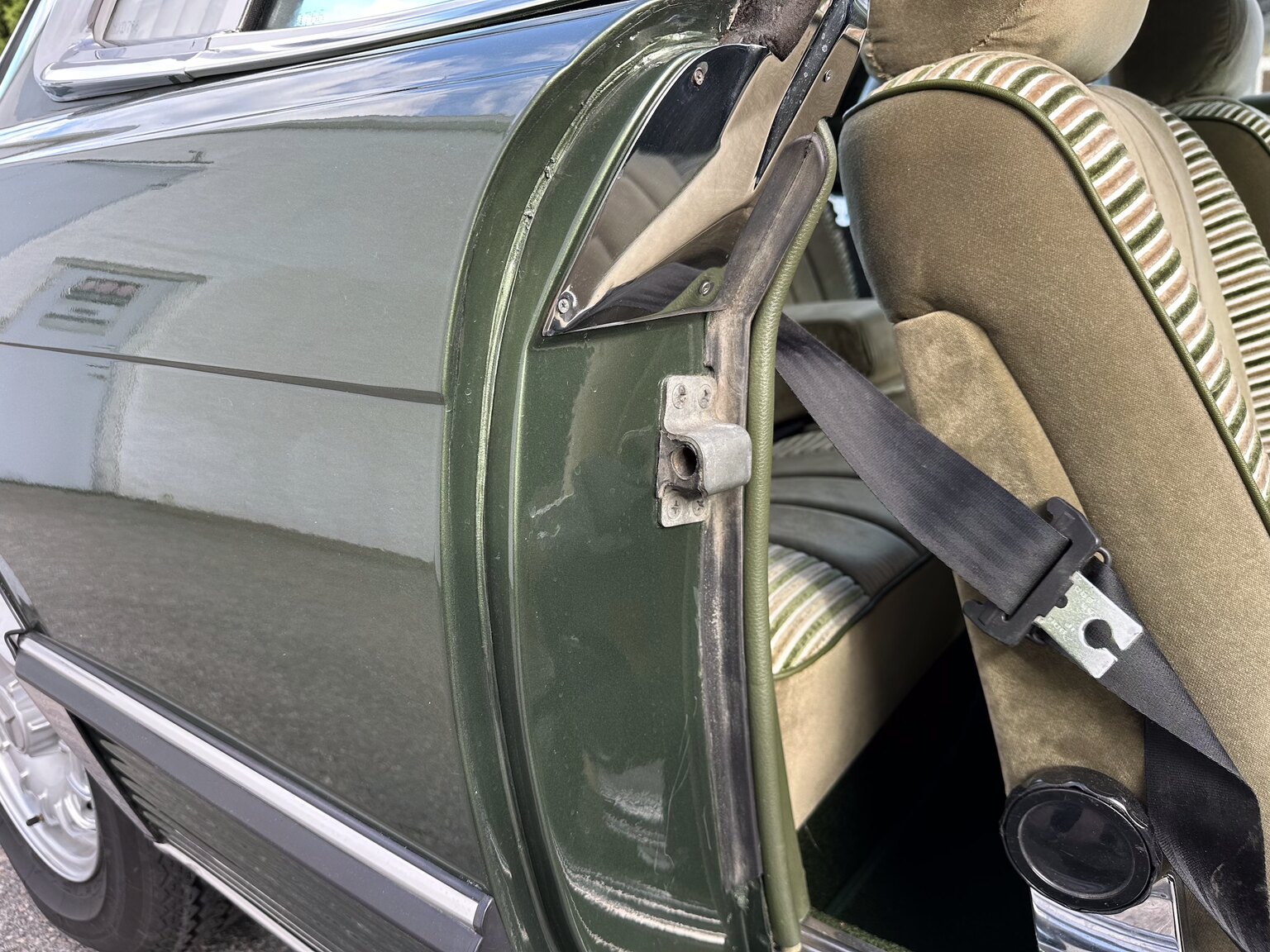 Innenraumfoto von 1974 Mercedes Benz 450 SLC