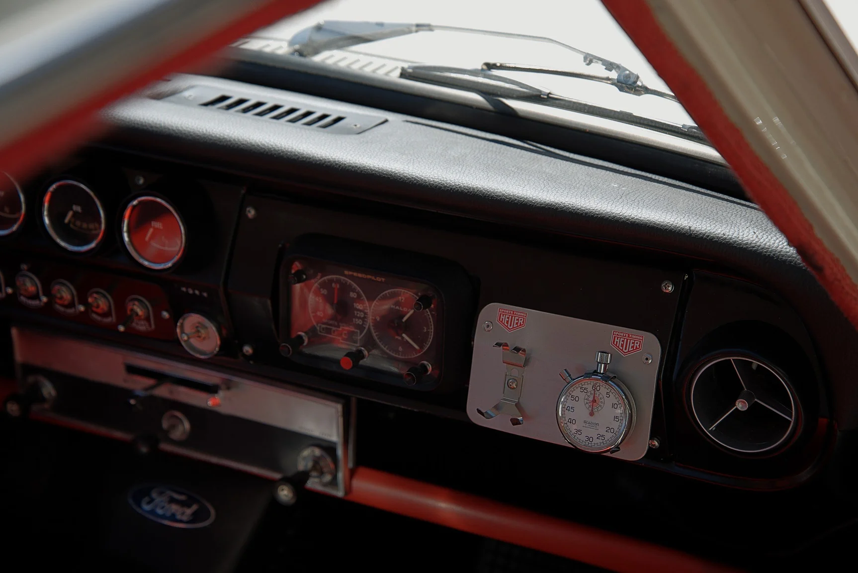 Interiörbild 1966 Ford  Cortina GT (11)
