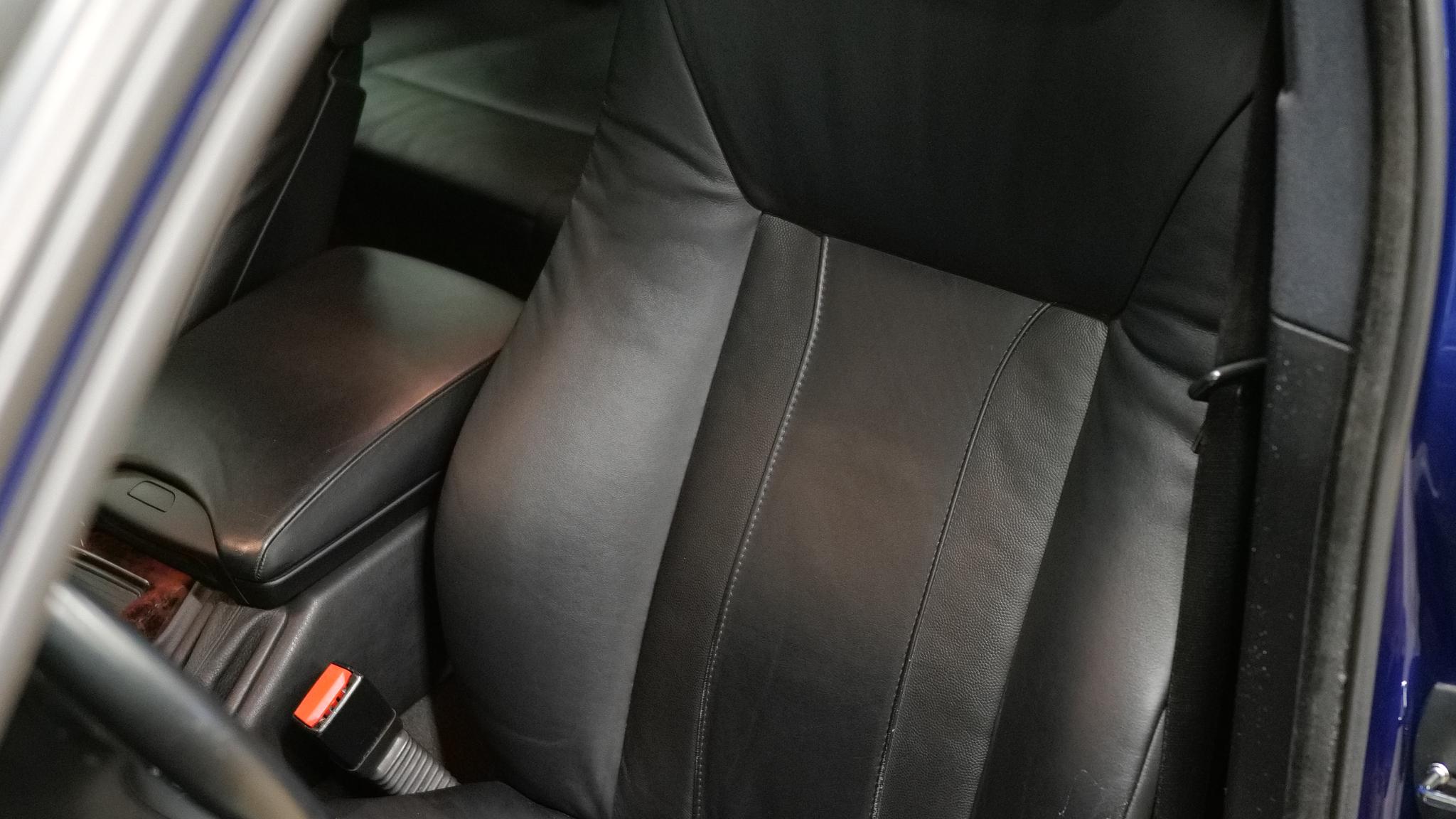 Interiörbild 2005 BMW X5 4,8IS (21)