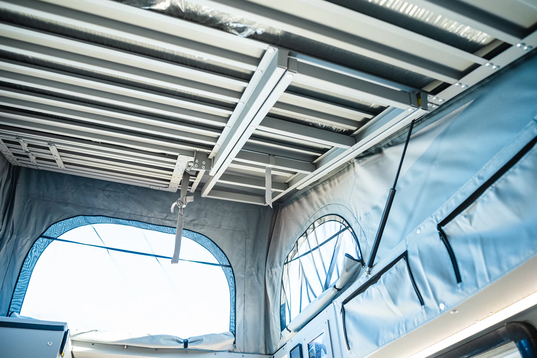 Interior image of 2025 Northea Trailer Expedition Crawler 458i Offgrid-Camper (36)