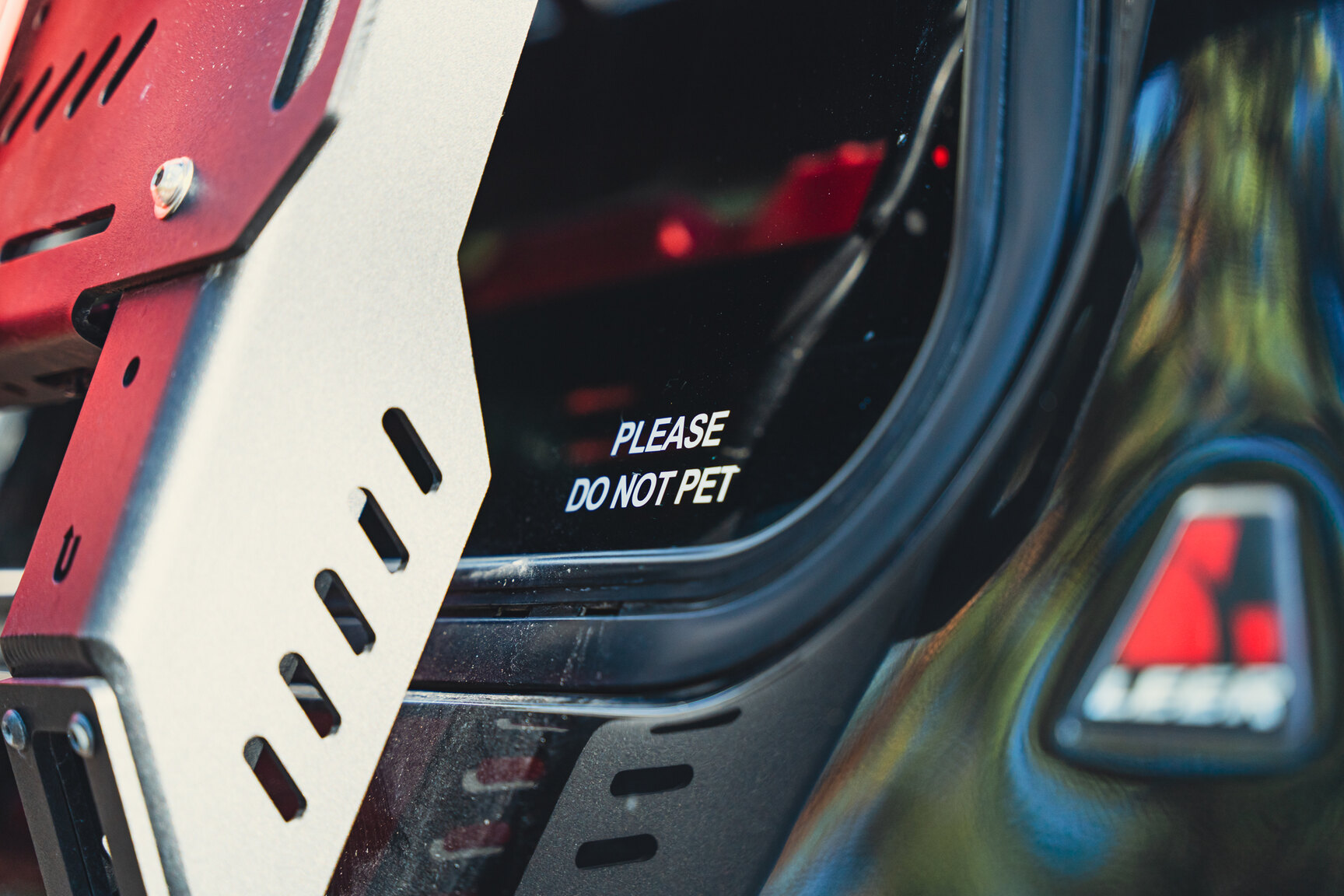 Exteriörbild på 2017 Dodge Ram 1500 AEV (121)