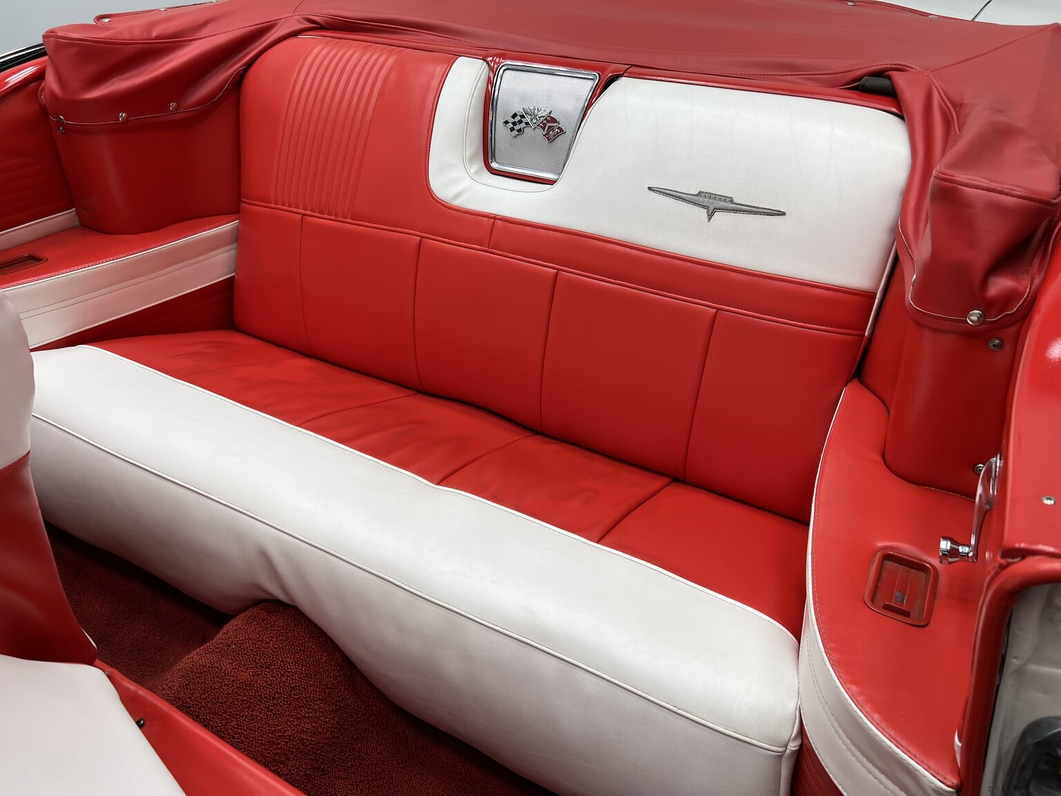 Interior image of 1958 Pontiac Chieftain