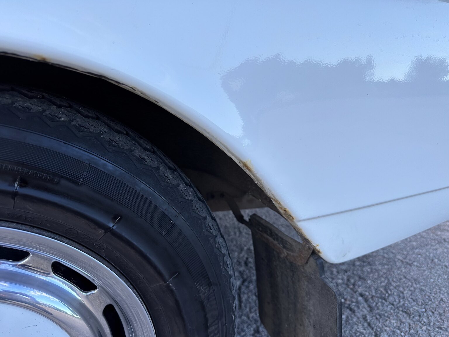 Exteriörbild på 1975 Mercedes Benz 200