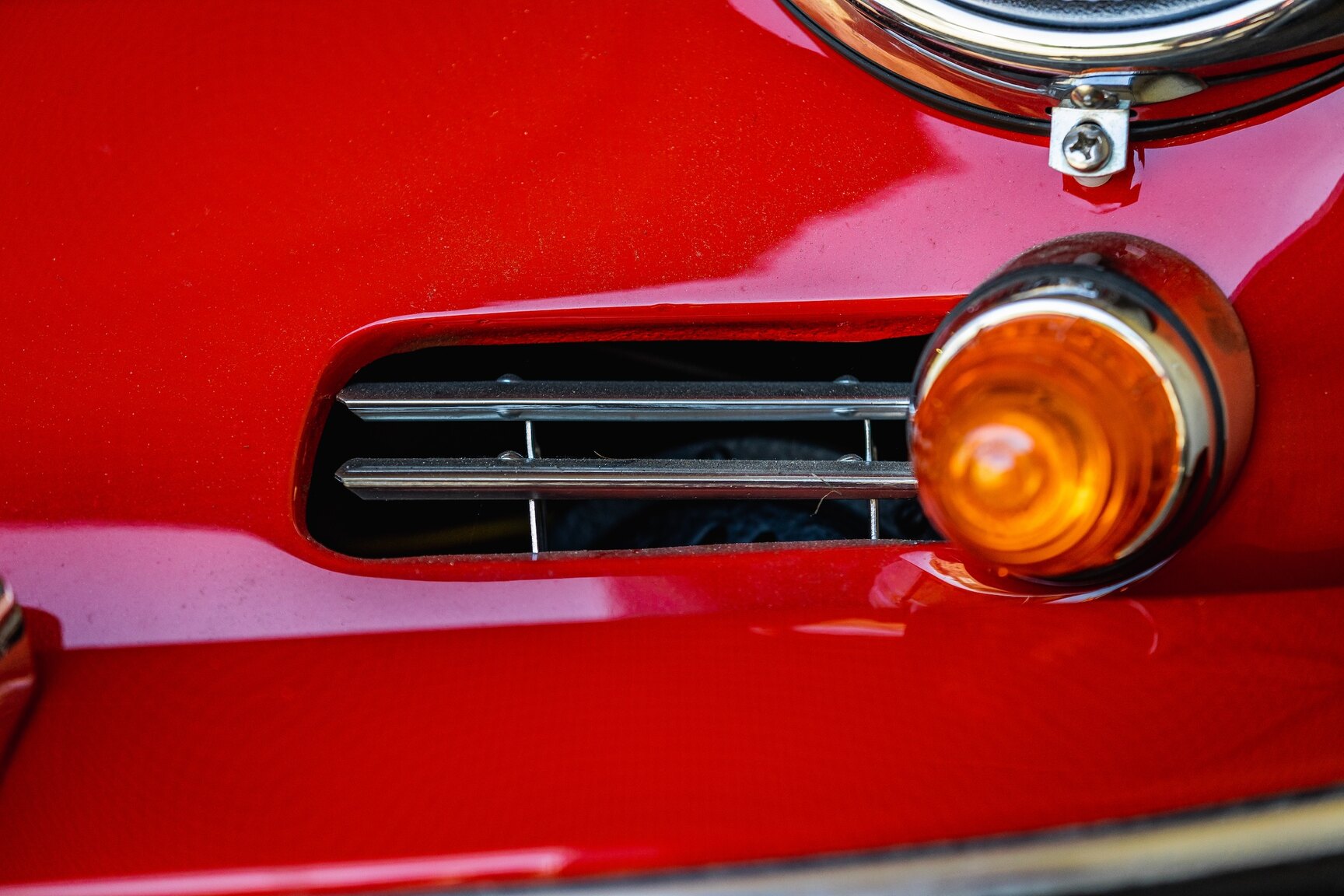 Exteriörbild på 1962 Porsche 356 BT6 "Notchback"
