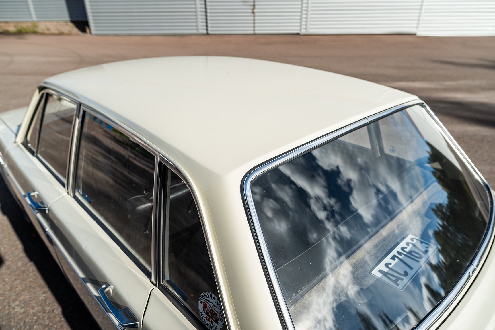 Exterior image of 1967 Volvo 144 1.8 