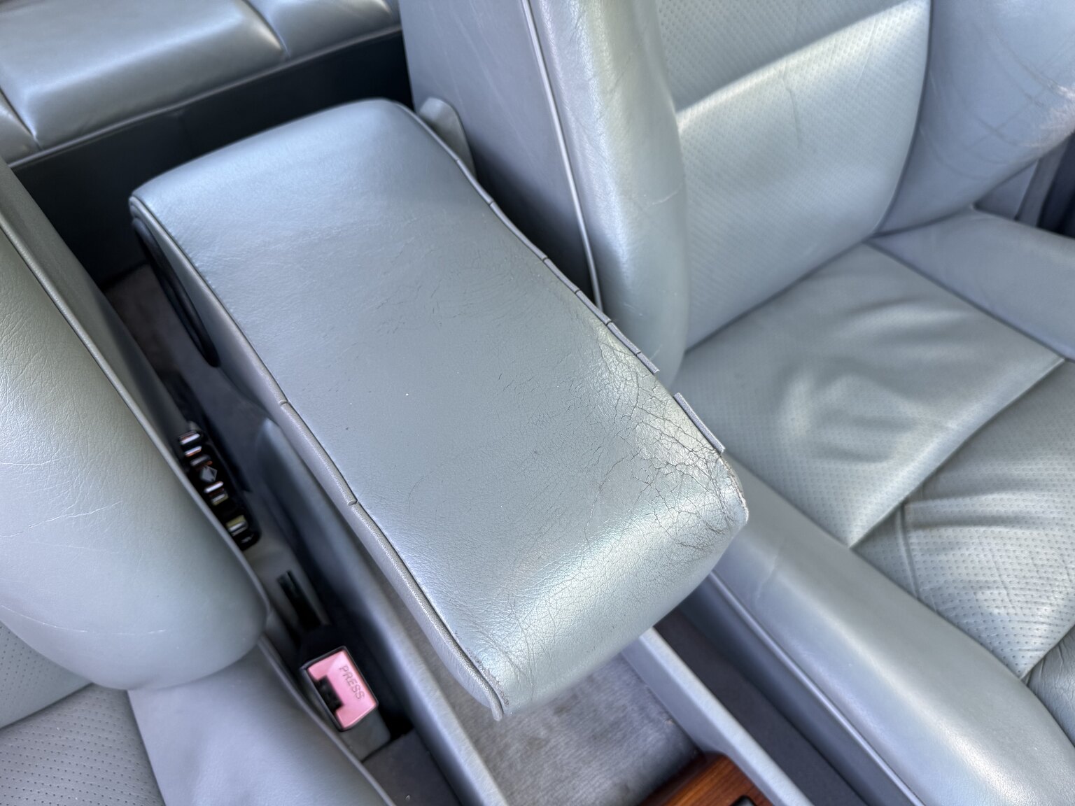 Interior image of 1991 Mercedes-Benz 300 E-24