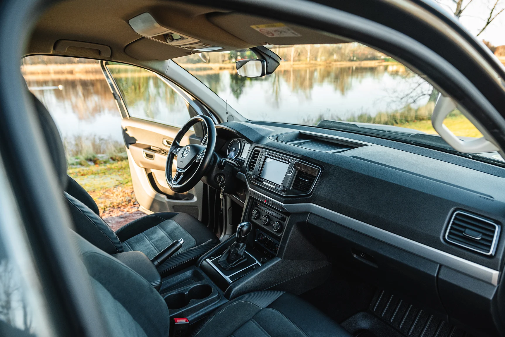 Interior image of 2020 Northea Camper Expedition Volkswagen Amarok (10)