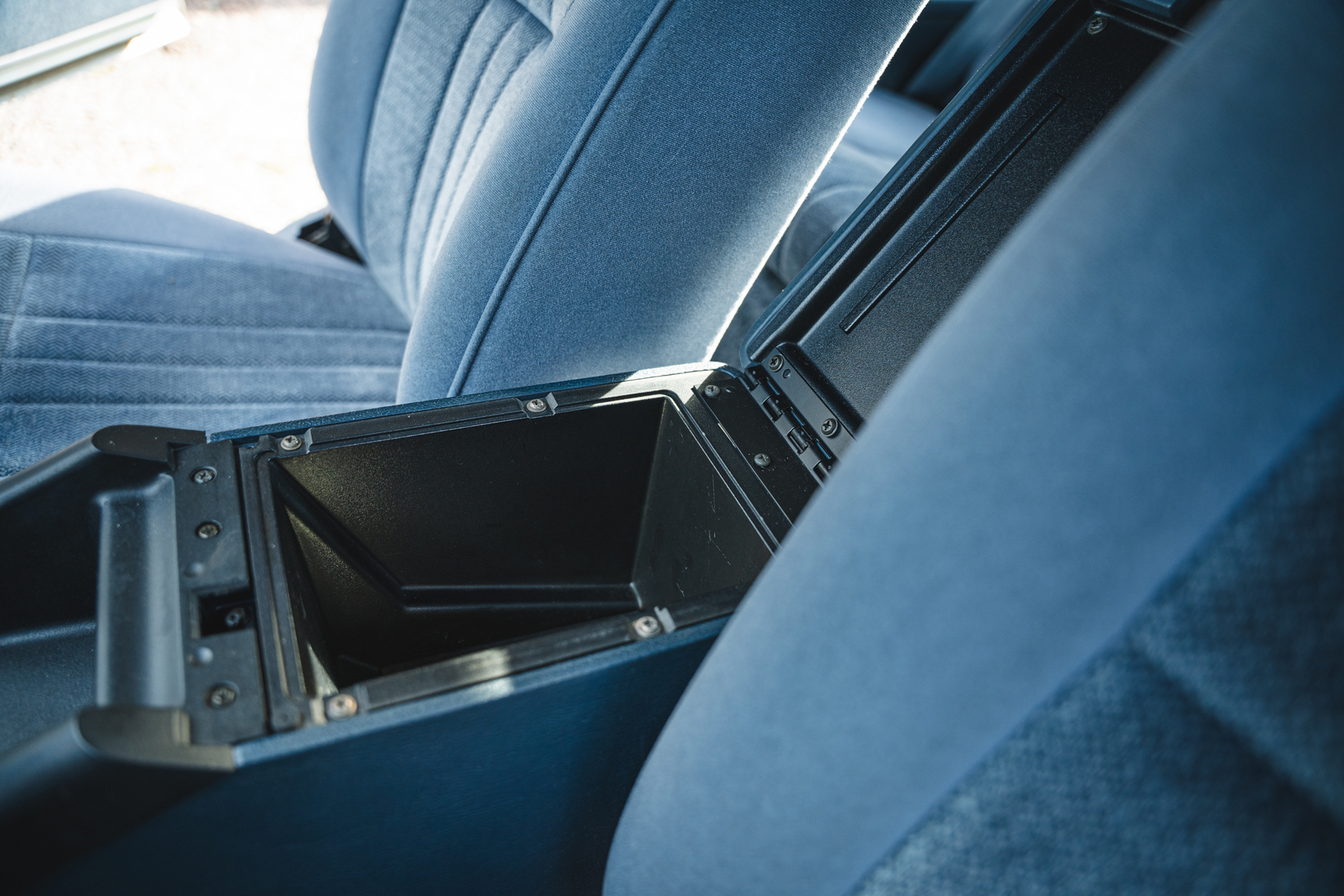 Innenraumfoto von 1991 Ford Thunderbird (35)