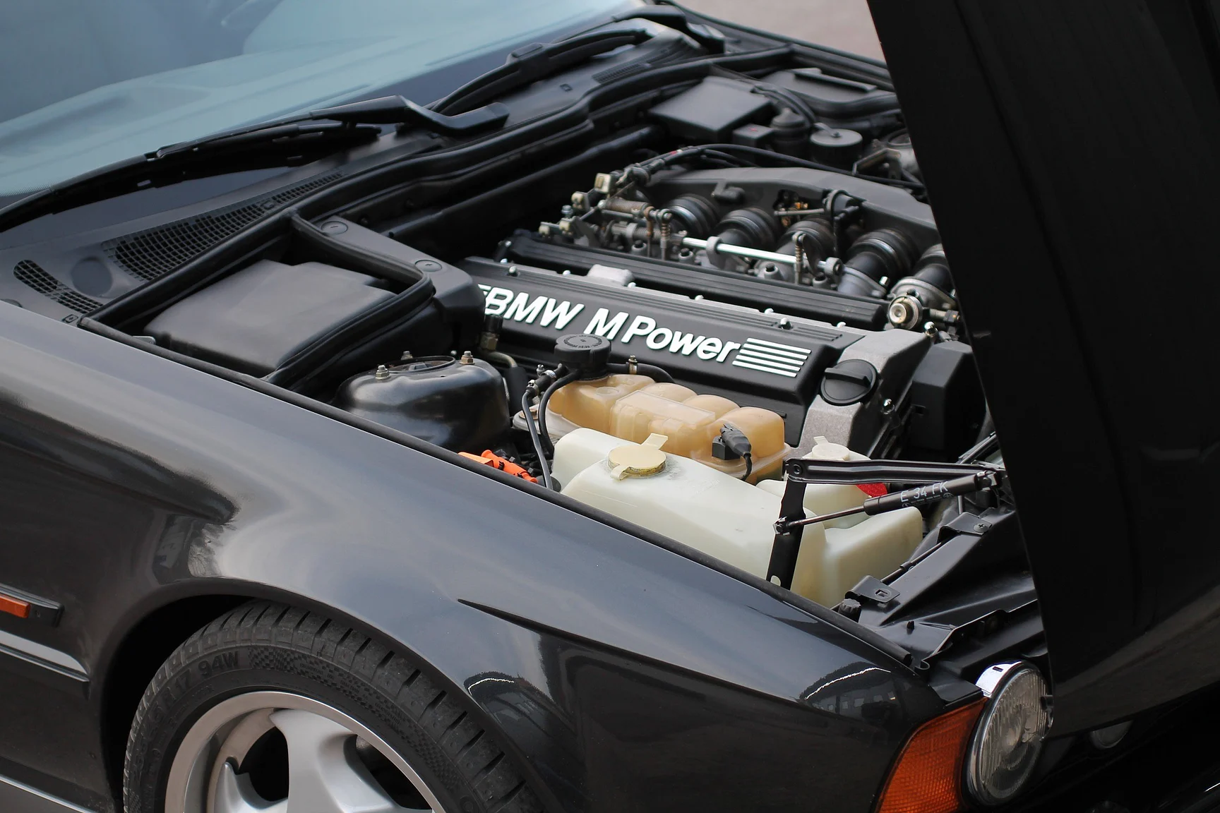Image of 1993 BMW E34 M5 Touring  mechanics (37)