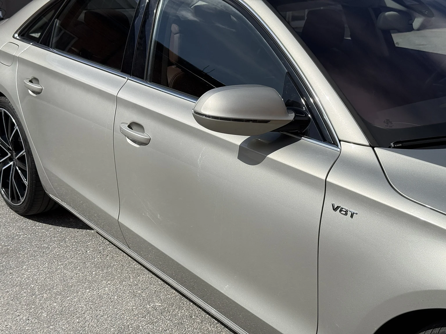 Exterior image of 2014 Audi A8 4.0 TFSI (66)