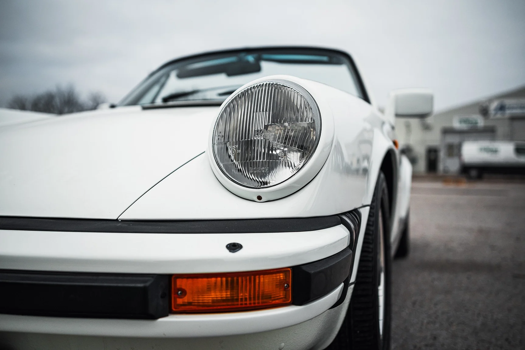 Exterior image of 1983 Porsche 911 SC (26)