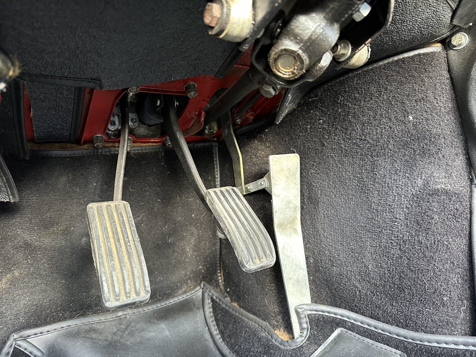 Innenraumfoto von 1965 Jaguar E-Type Series 1 (8)