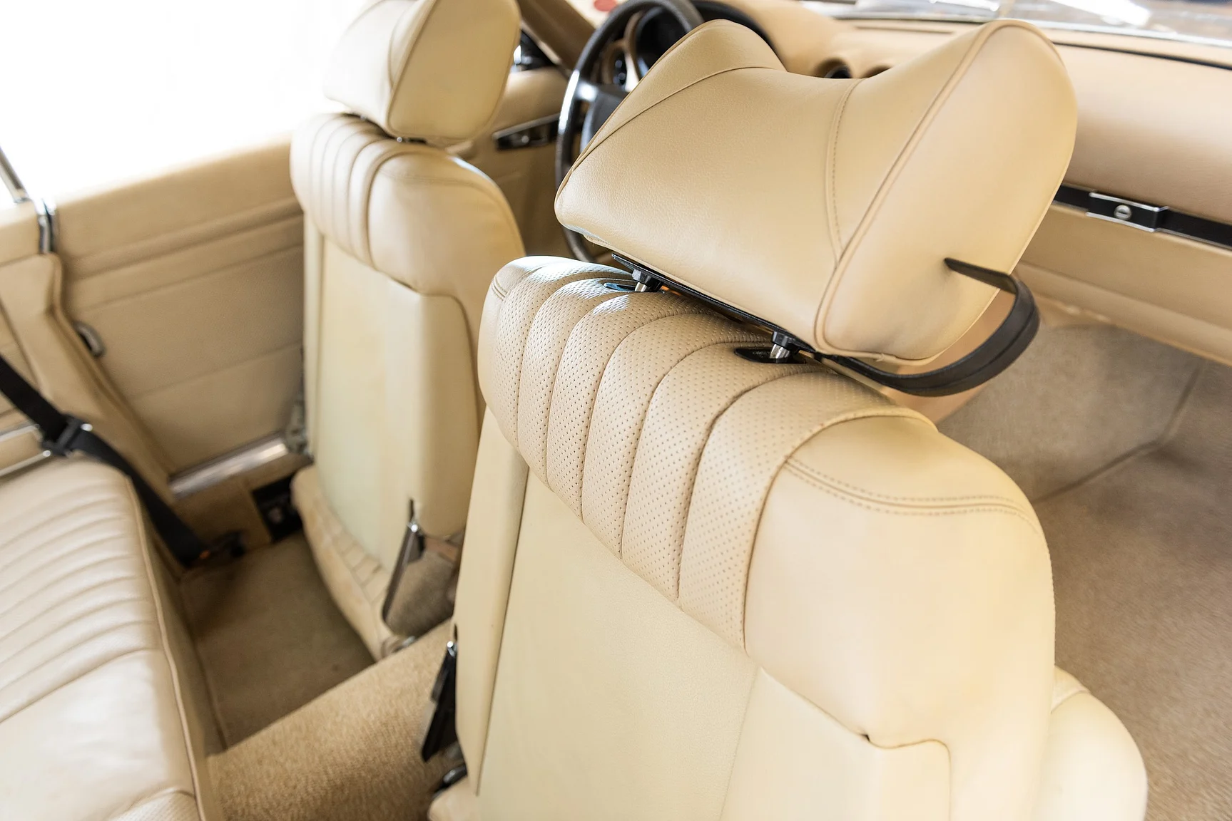 Innenraumfoto von 1975 Mercedes Benz 450 SLC (54)