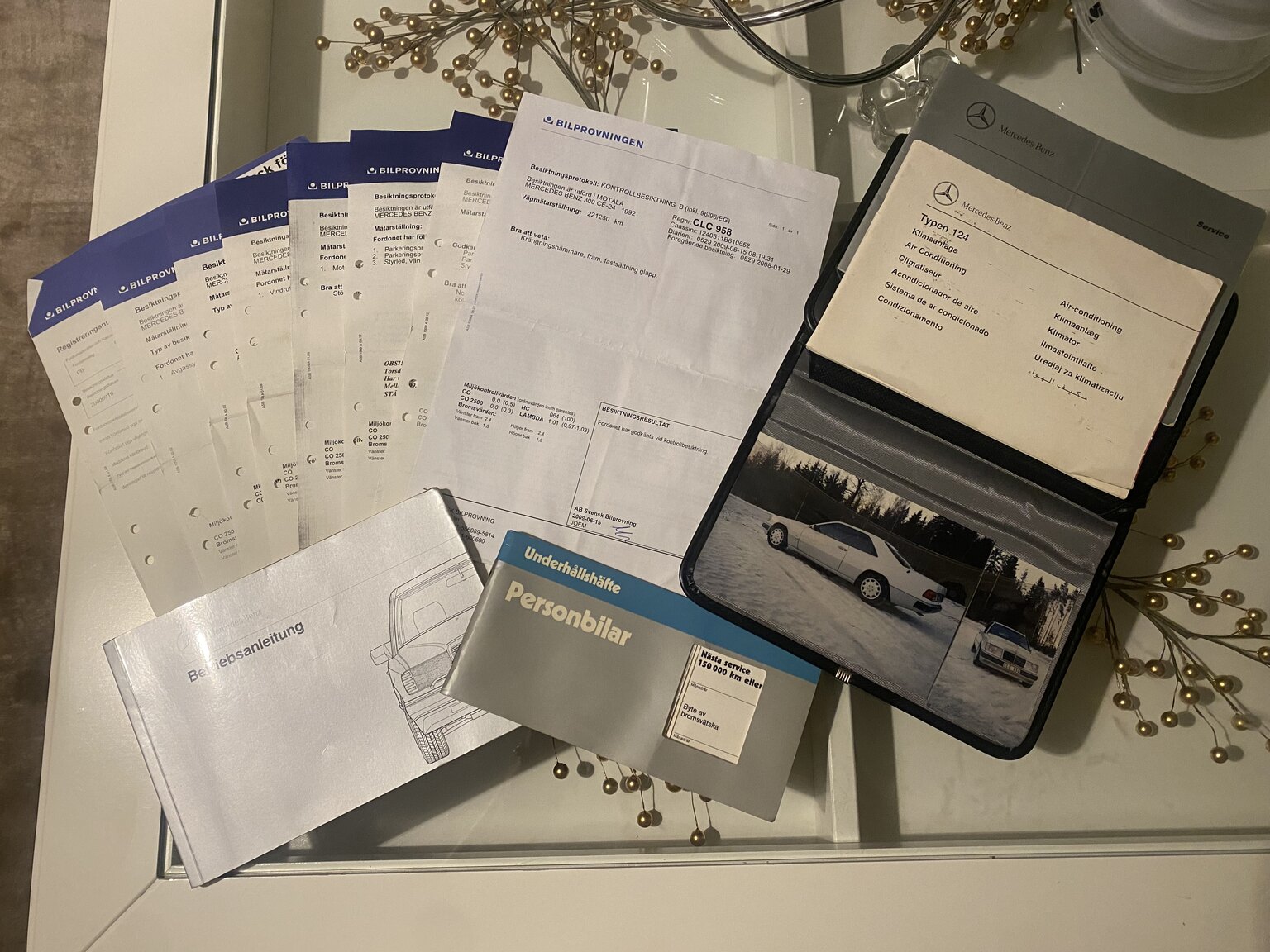 Documentation for 1992 Mercedes-Benz 300CE-24V 