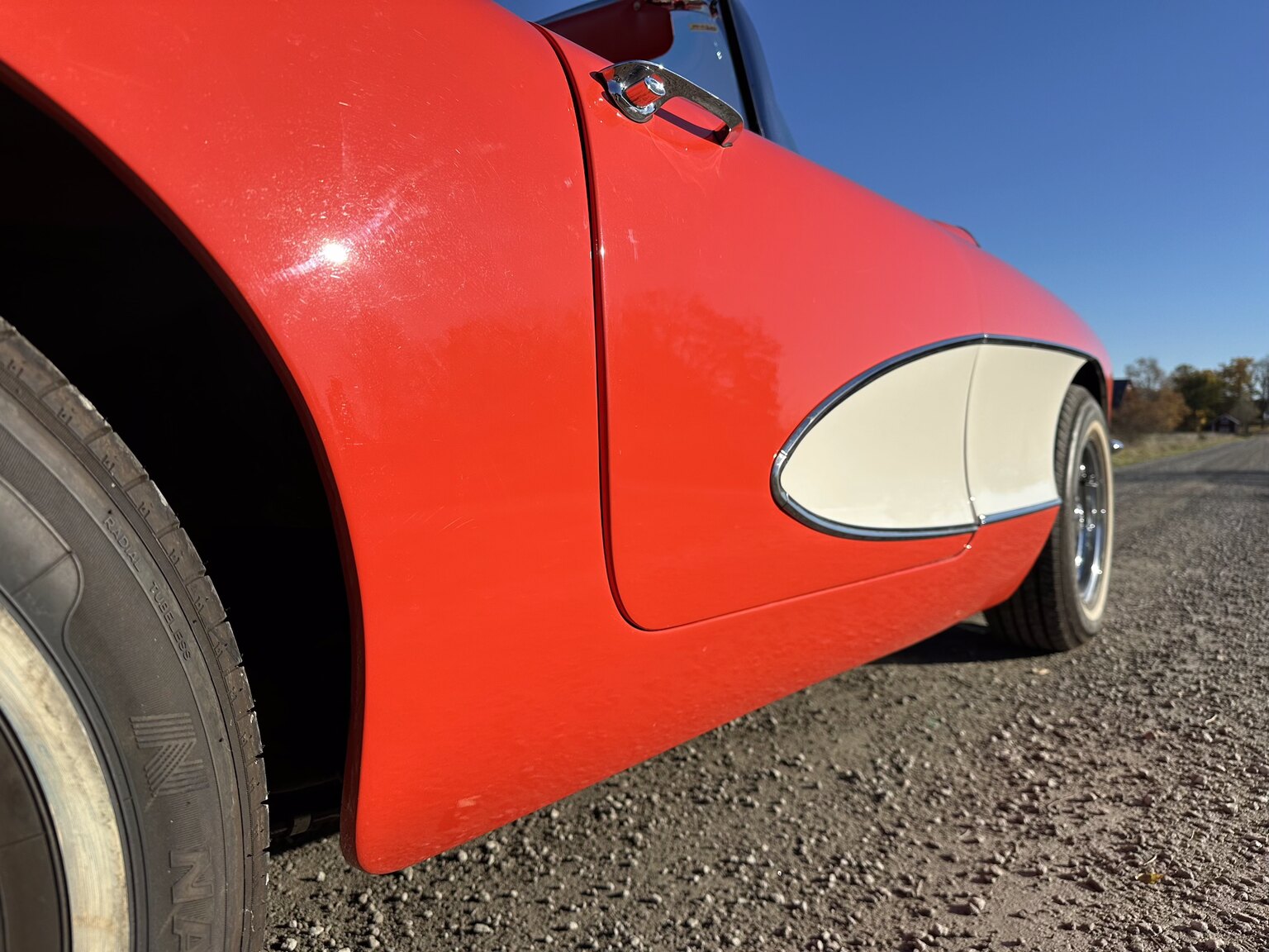 Exteriörbild på 1956 Chevrolet Corvette 