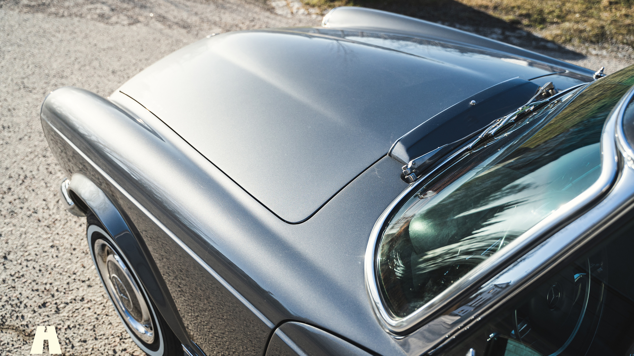 Exteriörbild på 1970 Mercedes 280 SL Pagoda (24)