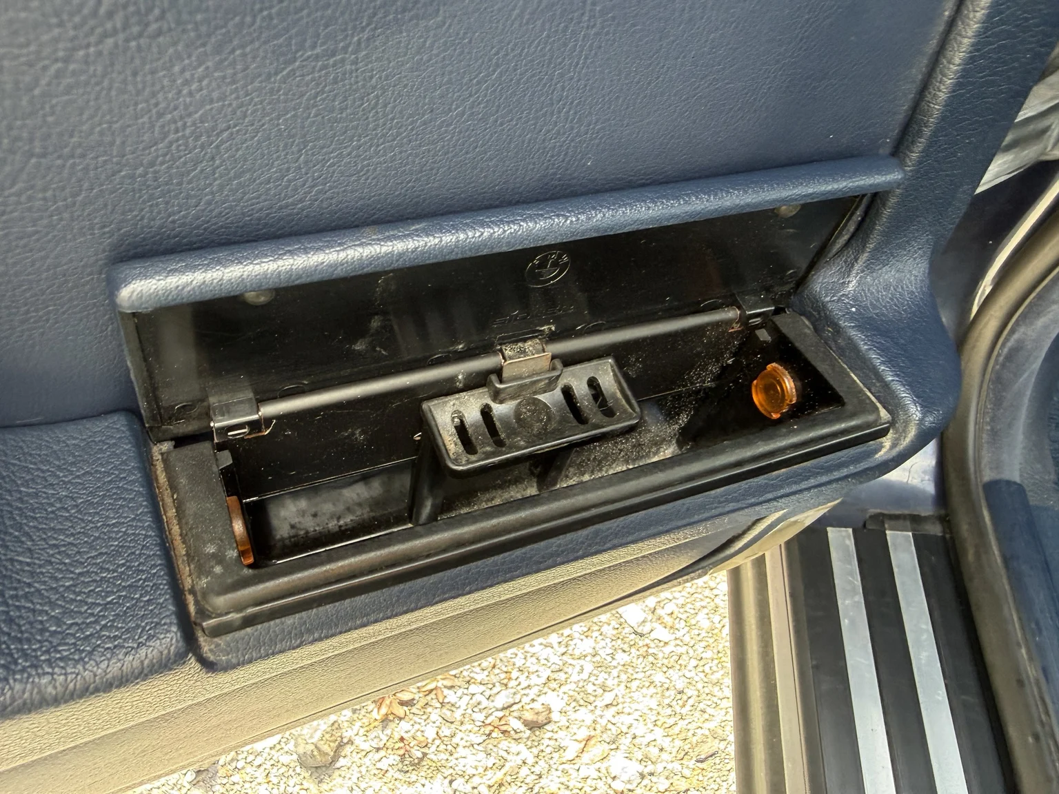 Innenraumfoto von 1990 BMW 750i (56)