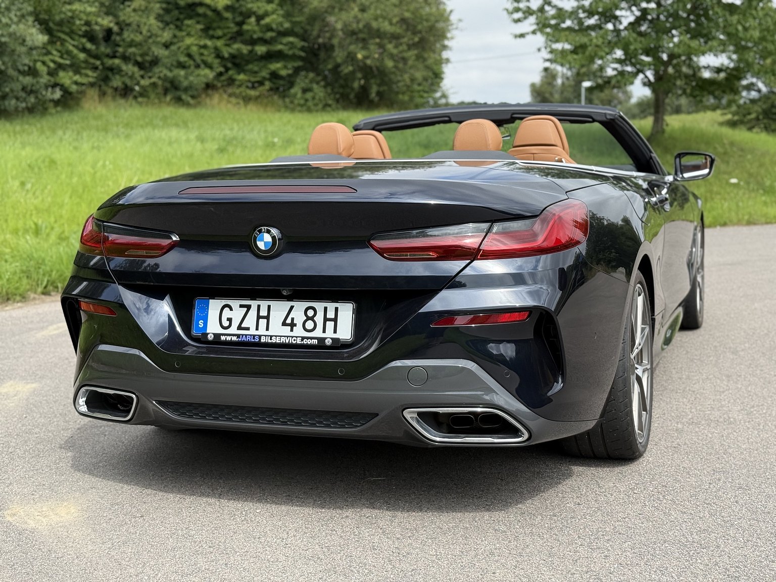 Exterior image of 2019 BMW M850i xDrive Convertible Steptronic