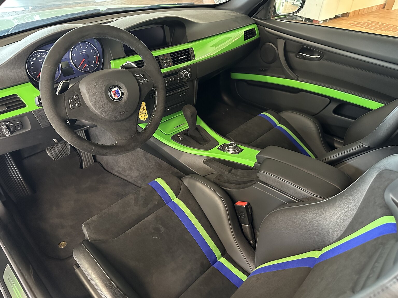 Interior image of 2013 ALPINA B3 GT3