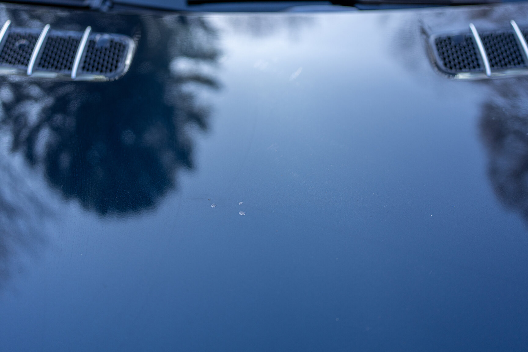 Exterior image of 2002 Mercedes-Benz SL 500