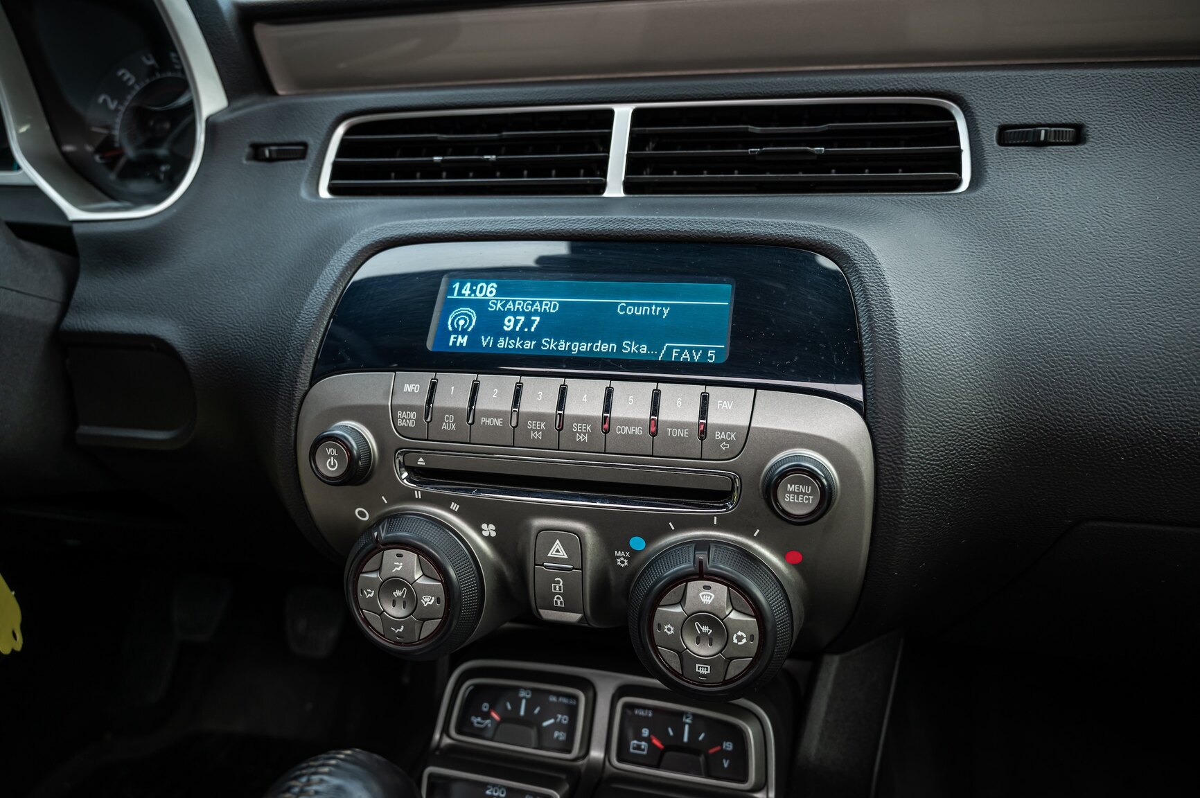 Innenraumfoto von 2010 Chevrolet Camaro SS (11)