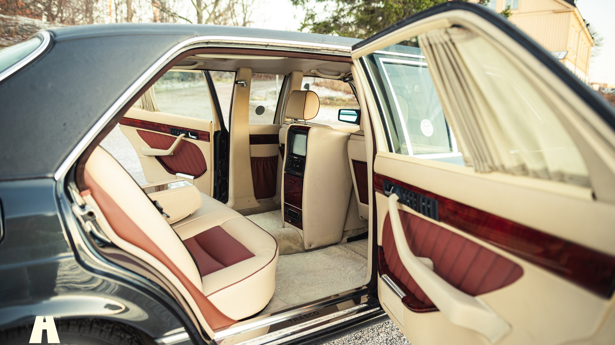 Interiörbild 1991 Mercedes 1000 SEL TRASCO