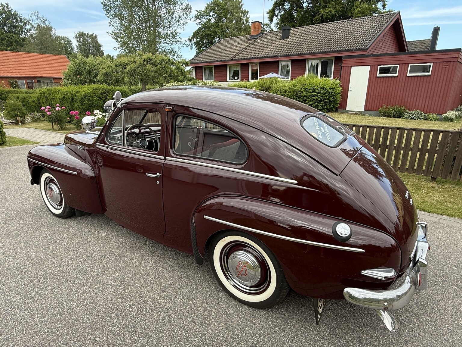 Exterior image of 1953 Volvo PV 444 ES