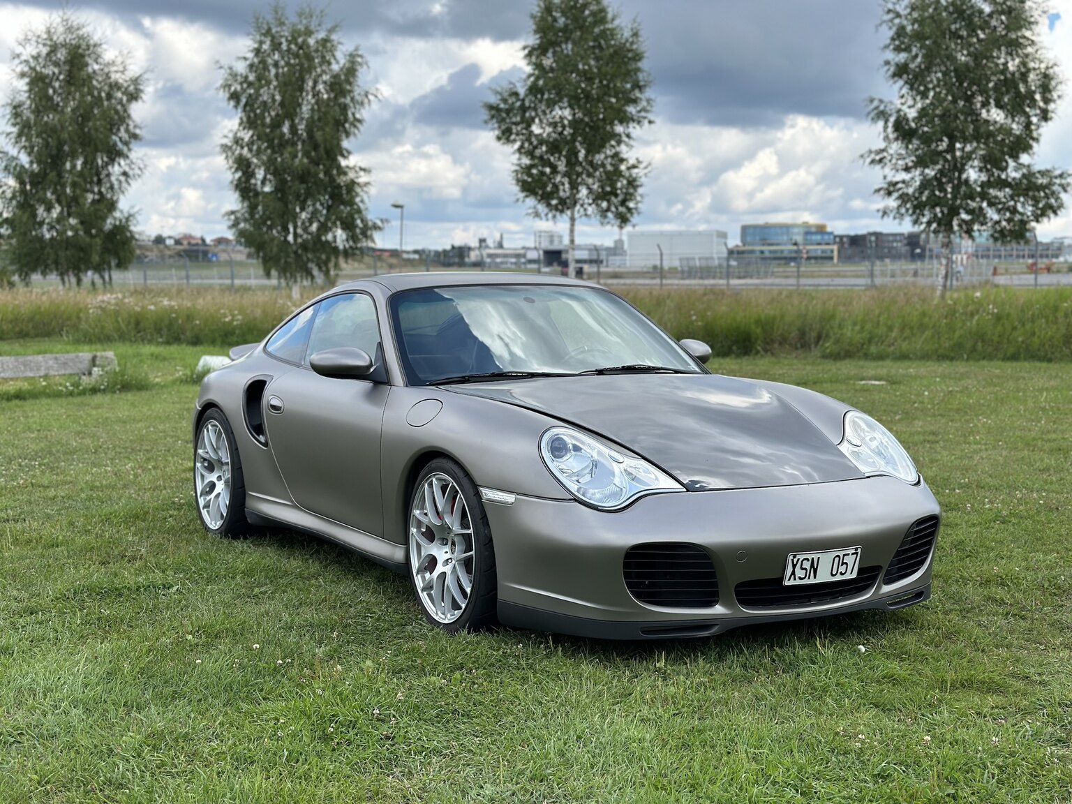 Exterior image of 2002 Porsche 996 Turbo