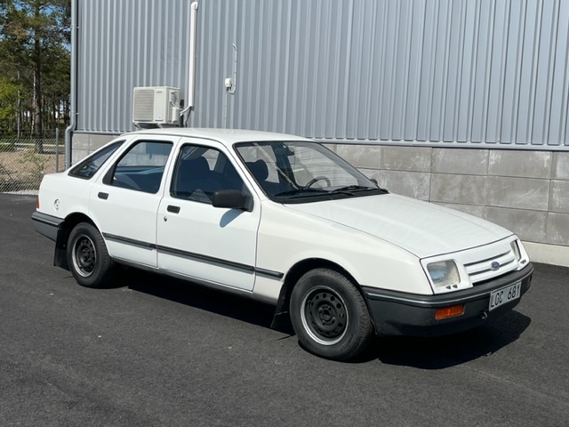 Exterior image of 1983 Ford Sierra